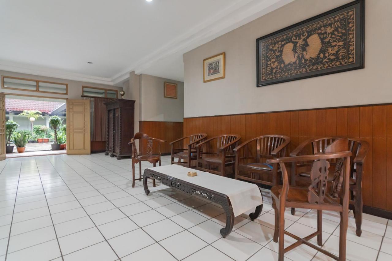 Koolkost Near Bandung Station Hotell Exteriör bild