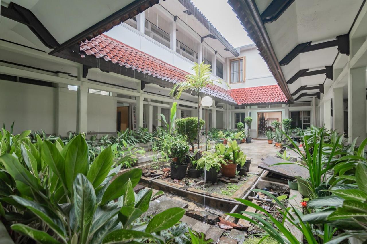 Koolkost Near Bandung Station Hotell Exteriör bild