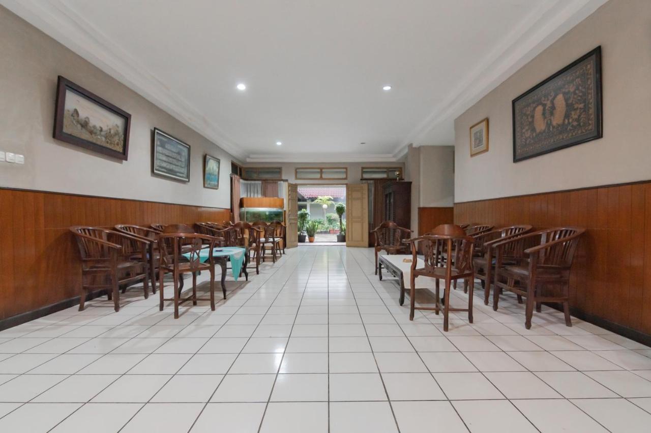 Koolkost Near Bandung Station Hotell Exteriör bild