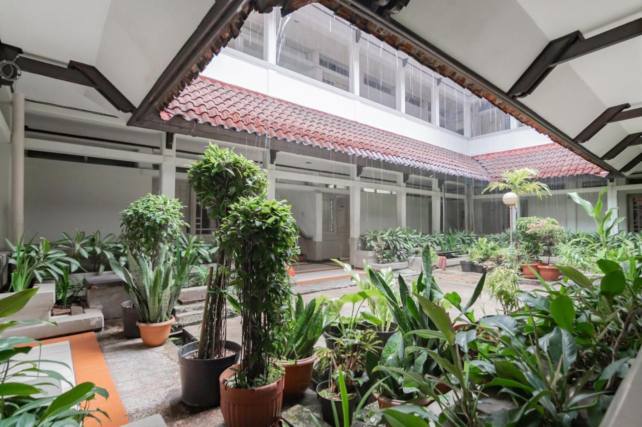 Koolkost Near Bandung Station Hotell Exteriör bild